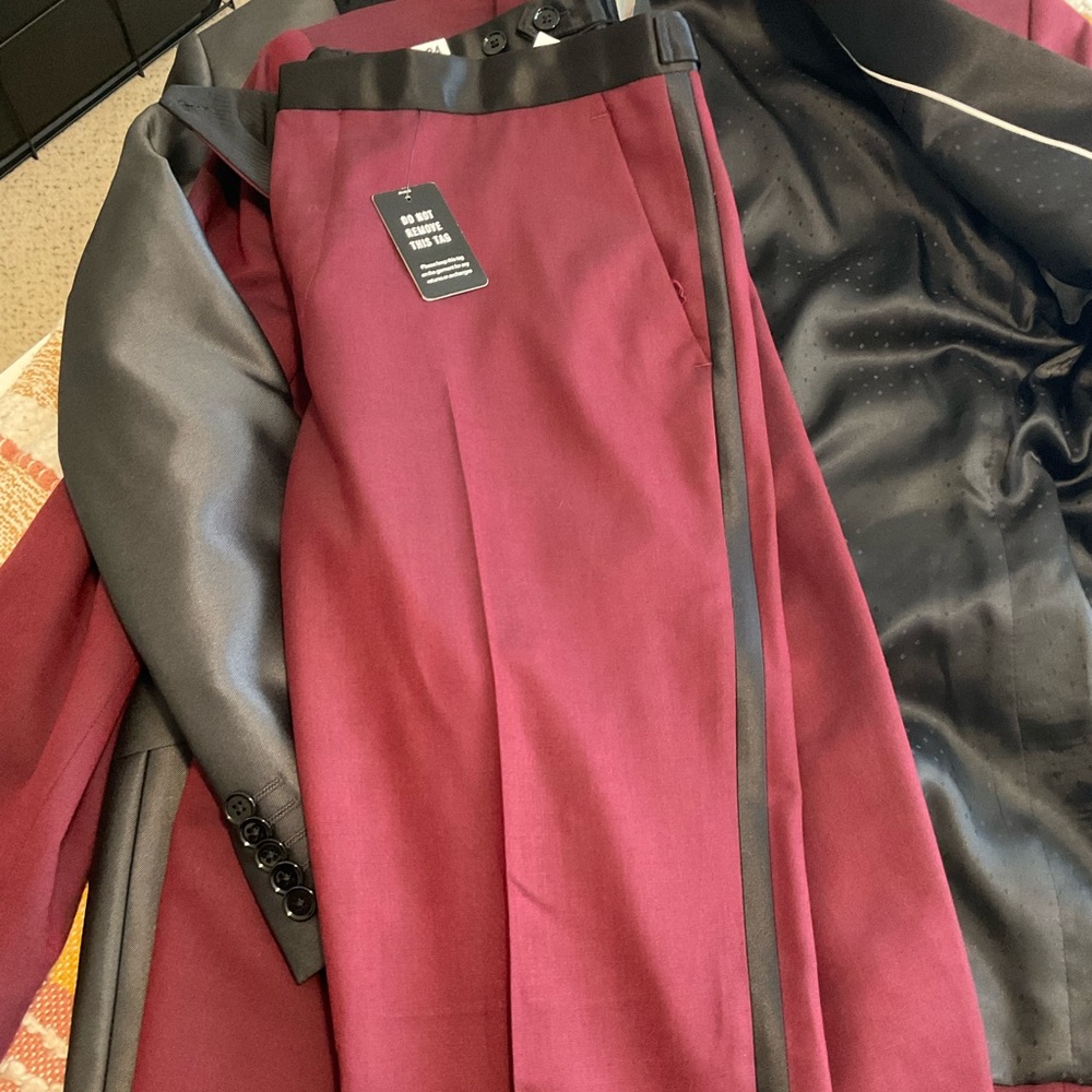 Express brand new burgundy extra slim tuxedo pants size 32 x 34.